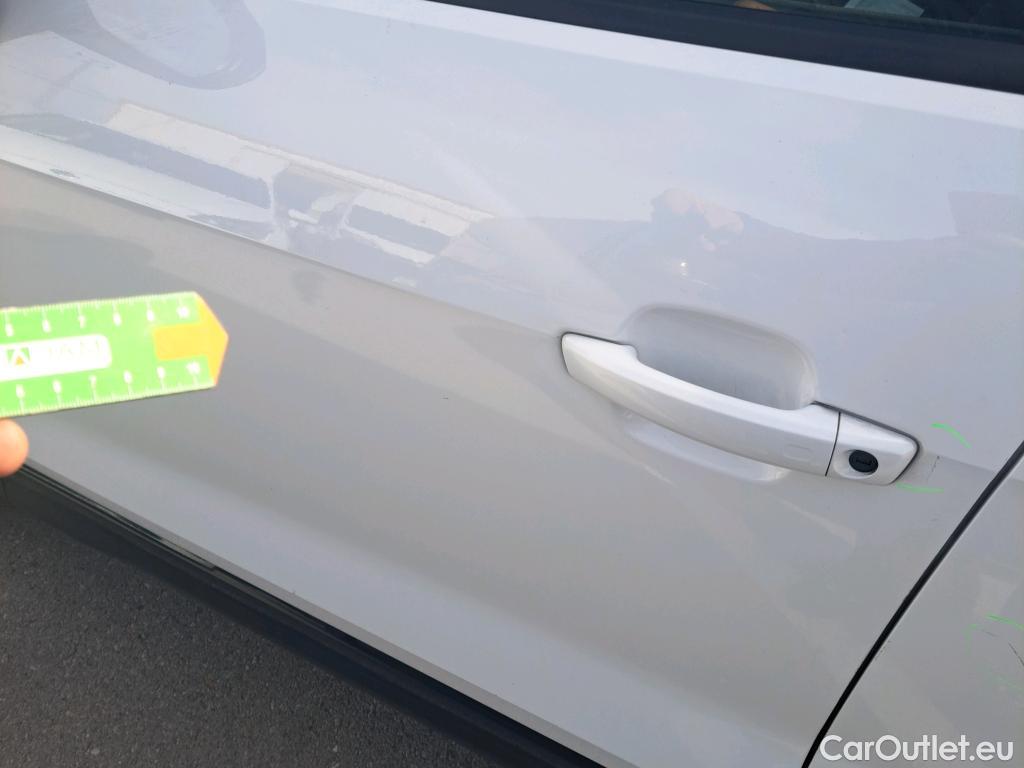  Audi  Q2 AUDI  / 2016 / 5P / todoterreno Design 35 TFSI 110kW (150CV) S tronic #27