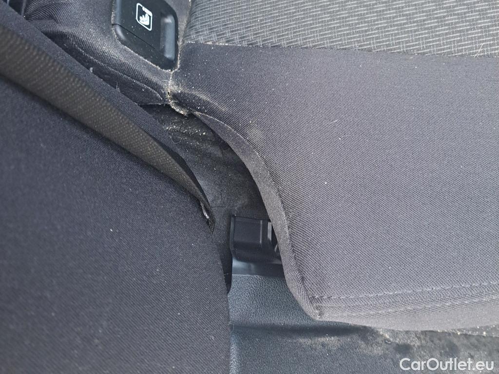  Bmw  Serie 1 BMW  / 2019 / 5P / berlina con portón 116d #32