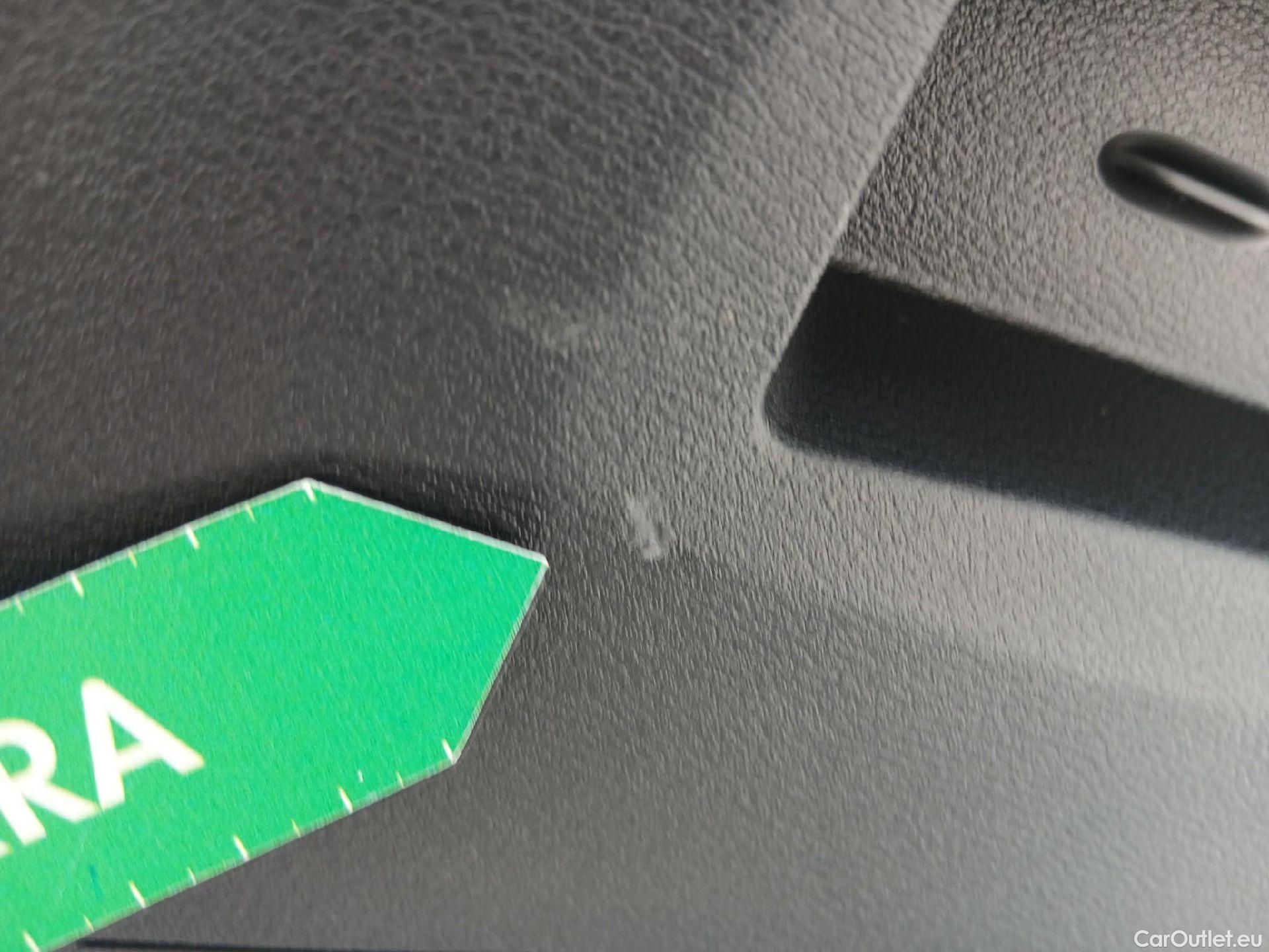  Bmw  X1 BMW  / 2019 / 5P / todoterreno sDrive18dA Corporate (AC4) #30