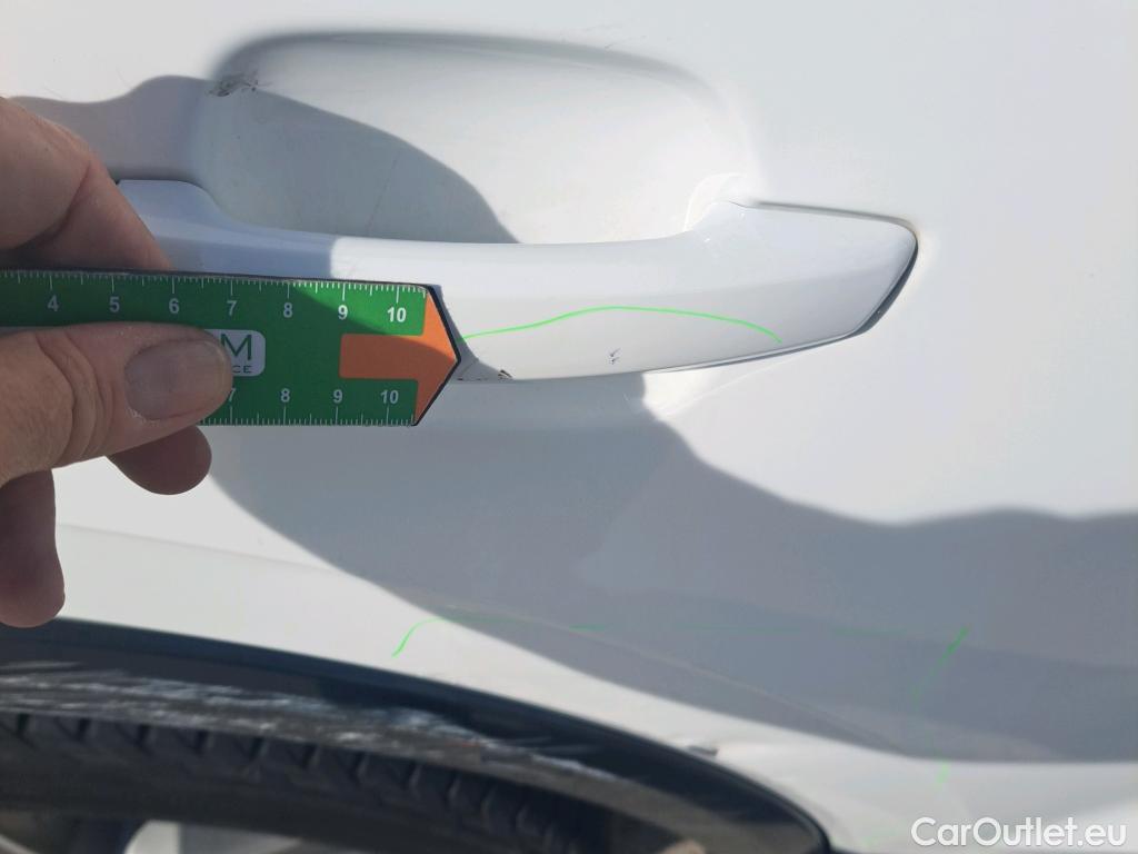  Audi  Q2 AUDI  / 2016 / 5P / todoterreno Design 35 TFSI 110kW (150CV) S tronic #24