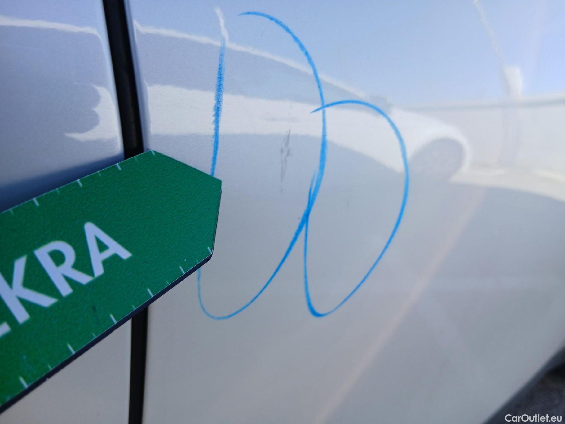  Bmw  X1 BMW  / 2019 / 5P / todoterreno sDrive18dA Corporate (AC4) #40