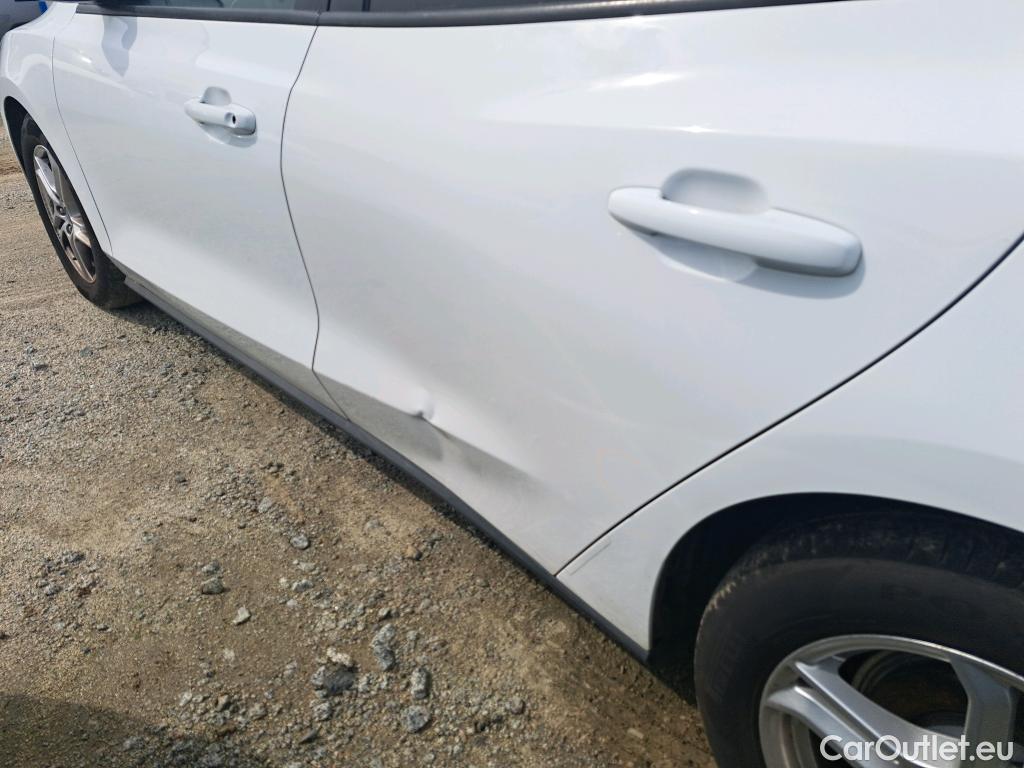  Ford  Focus FORD  / 2018 / 5P / berlina con portón 1.0 Ecoboost 92kW Trend Edition #1