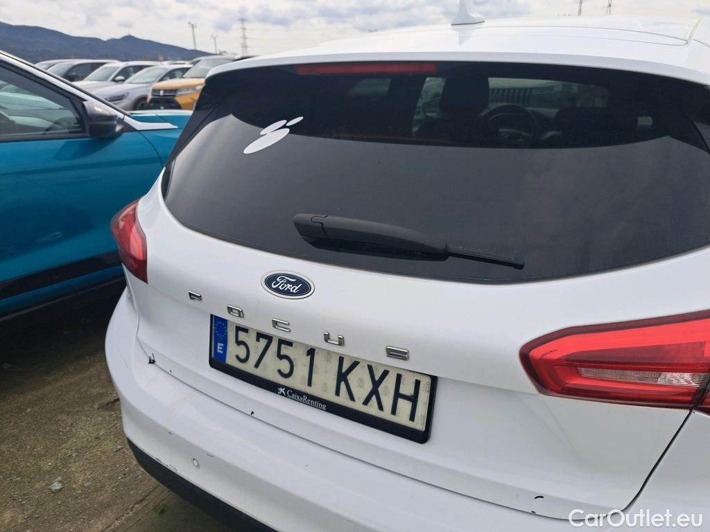 Ford  Focus FORD  / 2018 / 5P / berlina con portón 1.0 Ecoboost 92kW Trend Edition #21