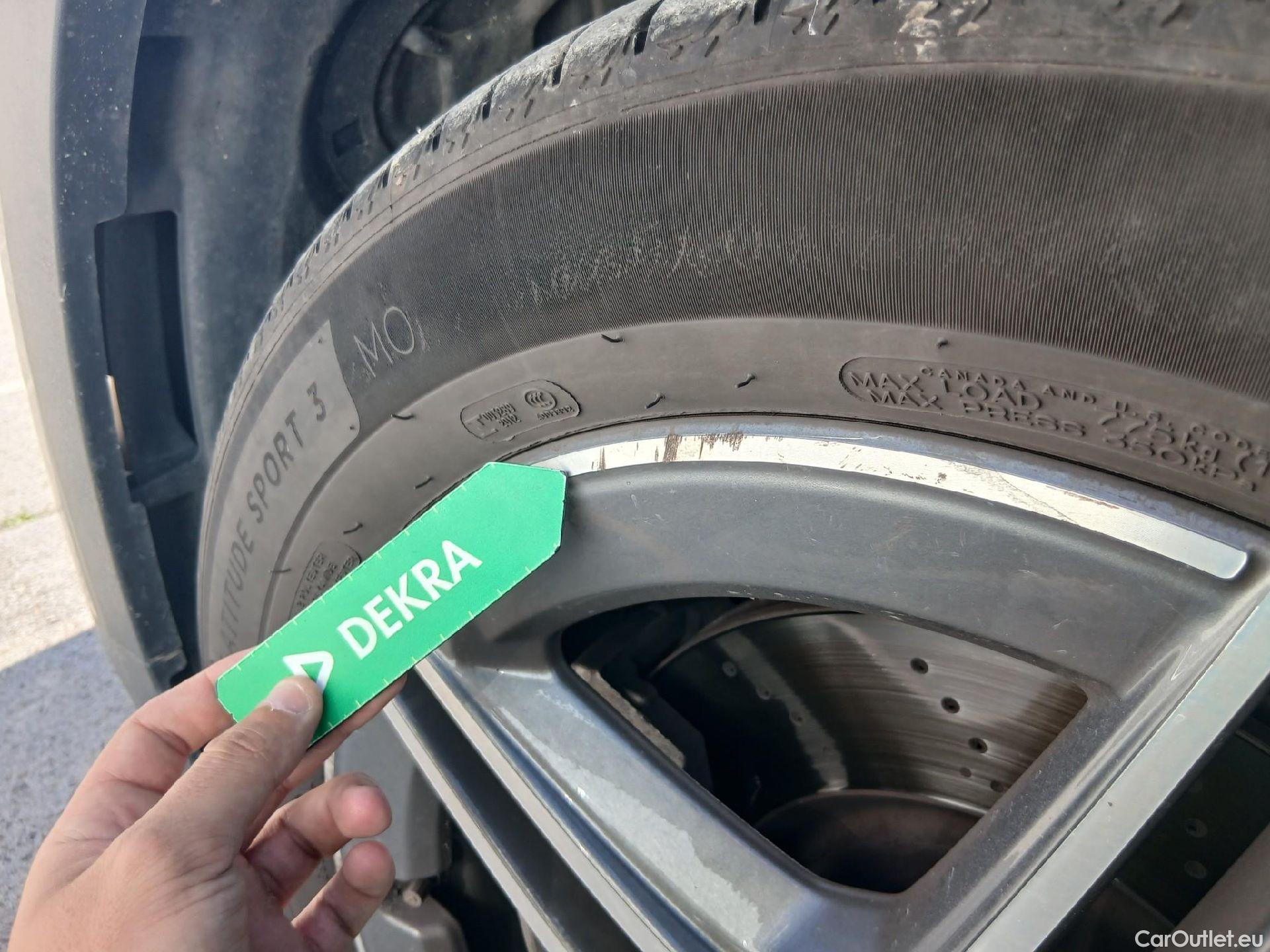  Mercedes  GLB MERCEDES-BENZ  / 2019 / 5P / todoterreno 2.0  250 4MATIC DCT 165KW (224CV) #10