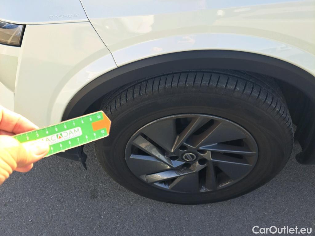  Nissan  Qashqai NISSAN  / 2021 / 5P / todoterreno DIG-T 116kW (158CV) mHEV Xtronic Acenta (AC2) #34