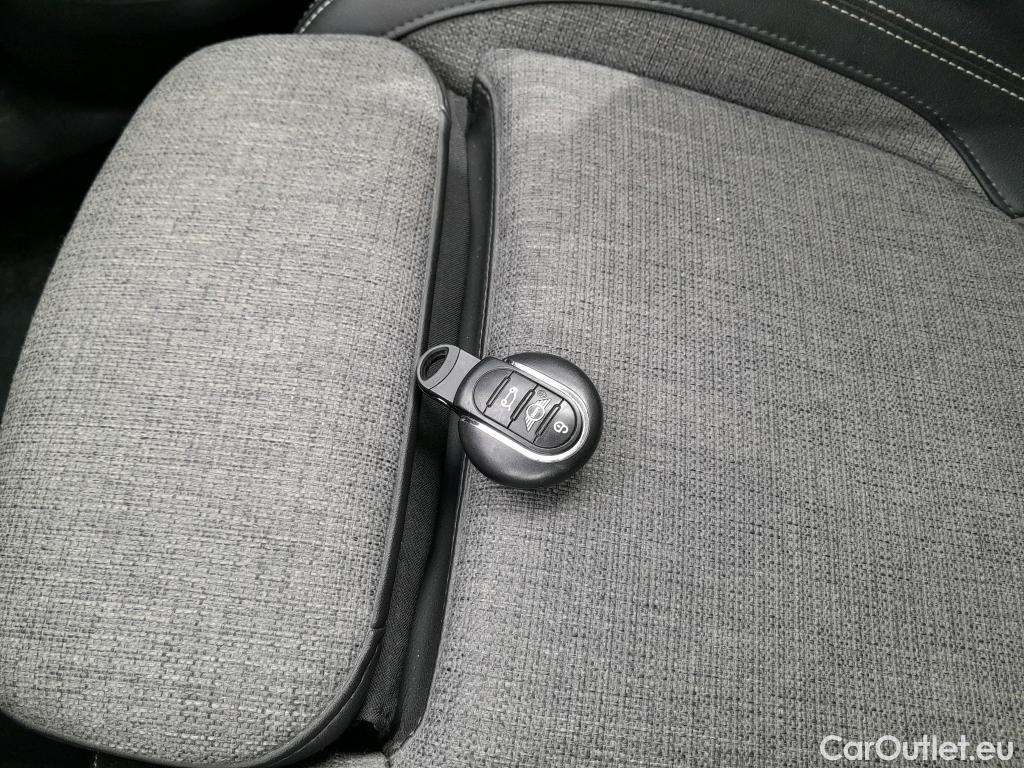  Mini  Countryman MINI  / 2016 / 5P / berlina con portón Cooper S E ALL4 #1