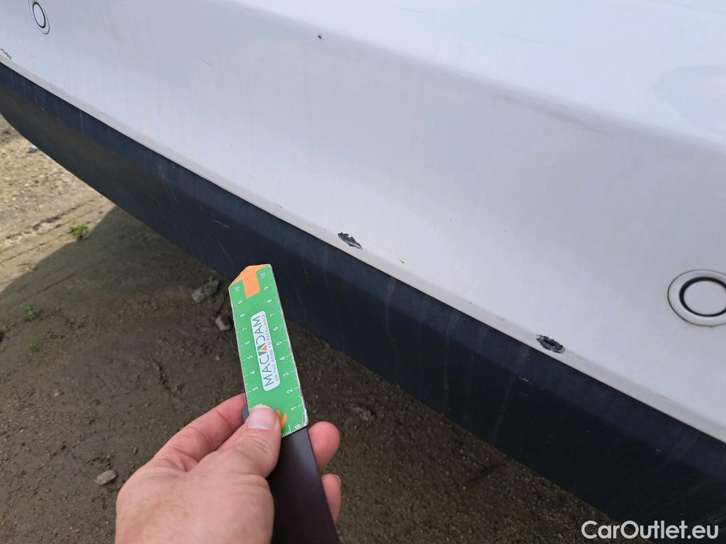  Ford  Focus FORD  / 2018 / 5P / berlina con portón 1.0 Ecoboost 92kW Trend Edition #17