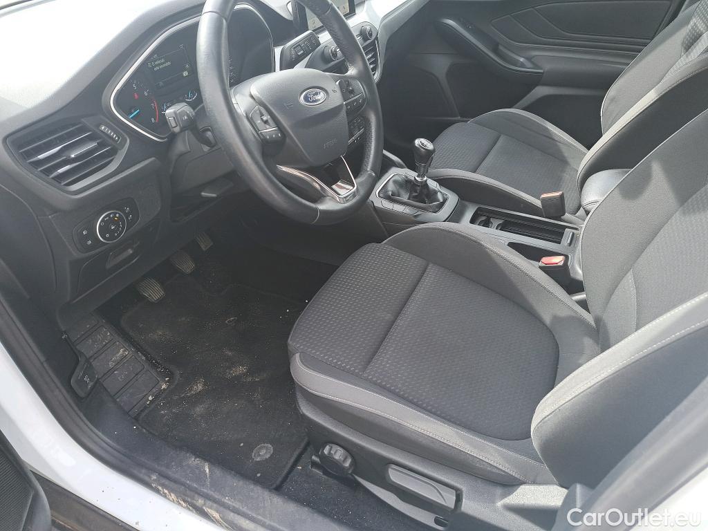  Ford  Focus FORD  / 2018 / 5P / berlina con portón 1.0 Ecoboost 92kW Trend Edition #15