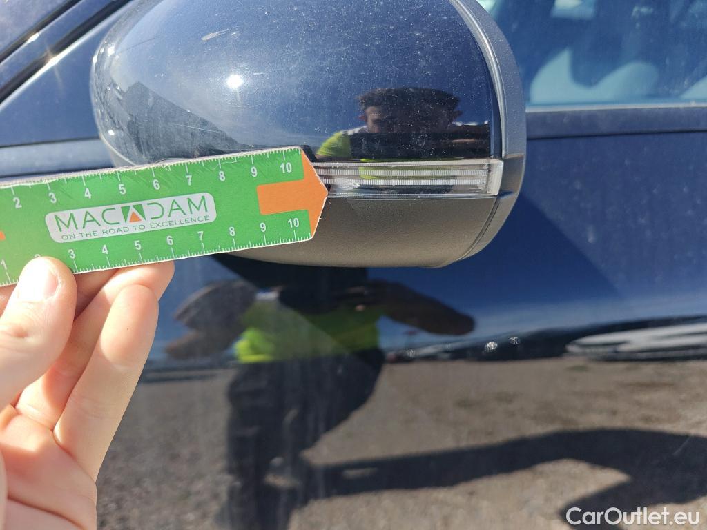  Mercedes  CLA-Klasse MERCEDES-BENZ CLA / 2019 / 4P / coupé CLA 200 D DCT #39