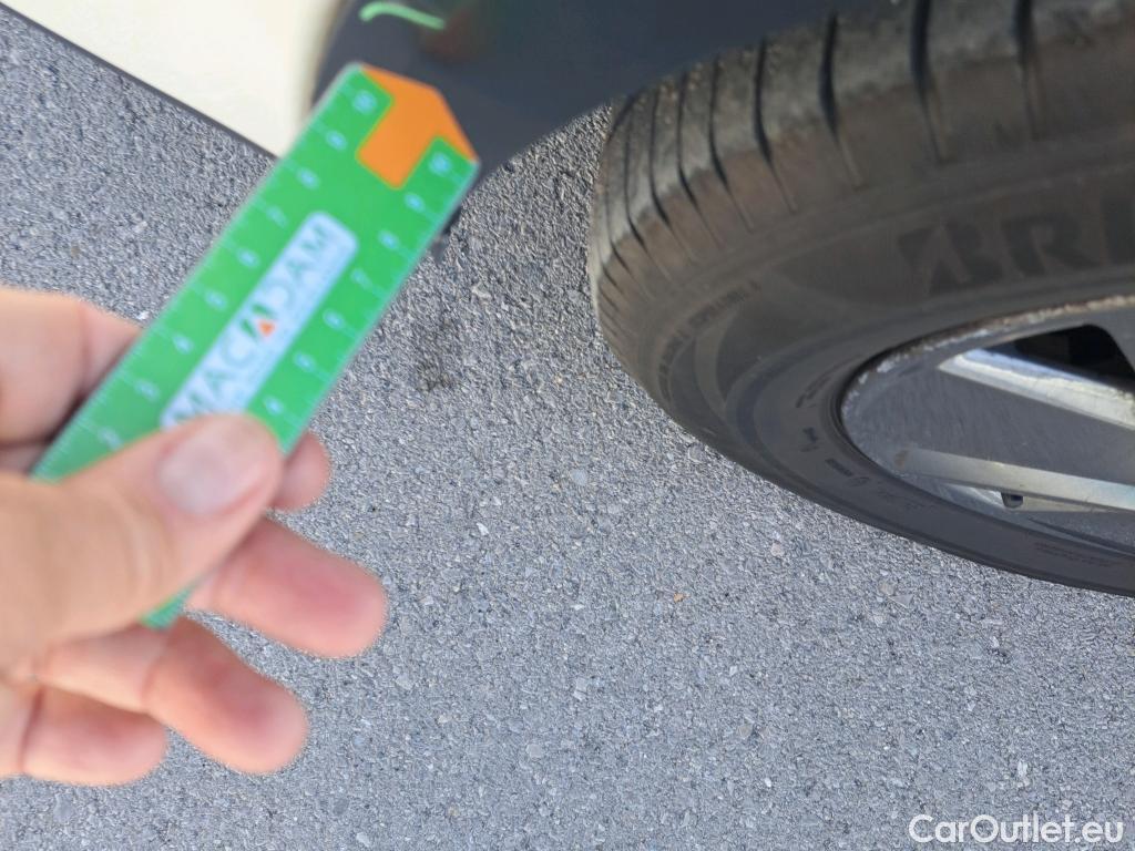  Nissan  Qashqai NISSAN  / 2021 / 5P / todoterreno DIG-T 116kW (158CV) mHEV Xtronic Acenta (AC2) #35