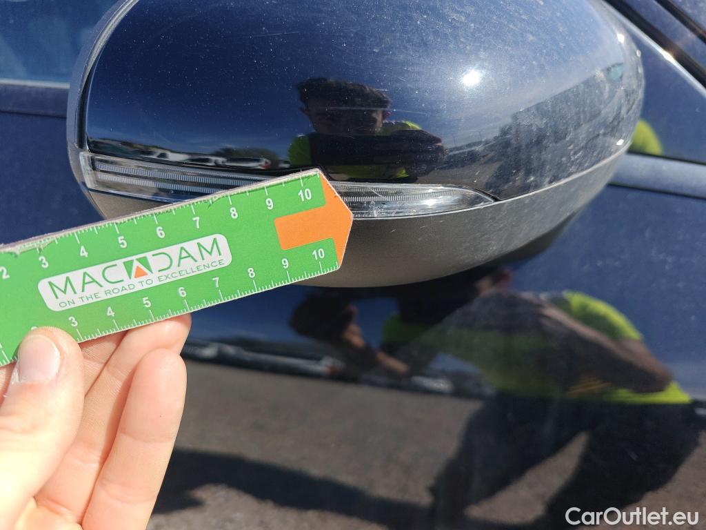  Mercedes  CLA-Klasse MERCEDES-BENZ CLA / 2019 / 4P / coupé CLA 200 D DCT #42