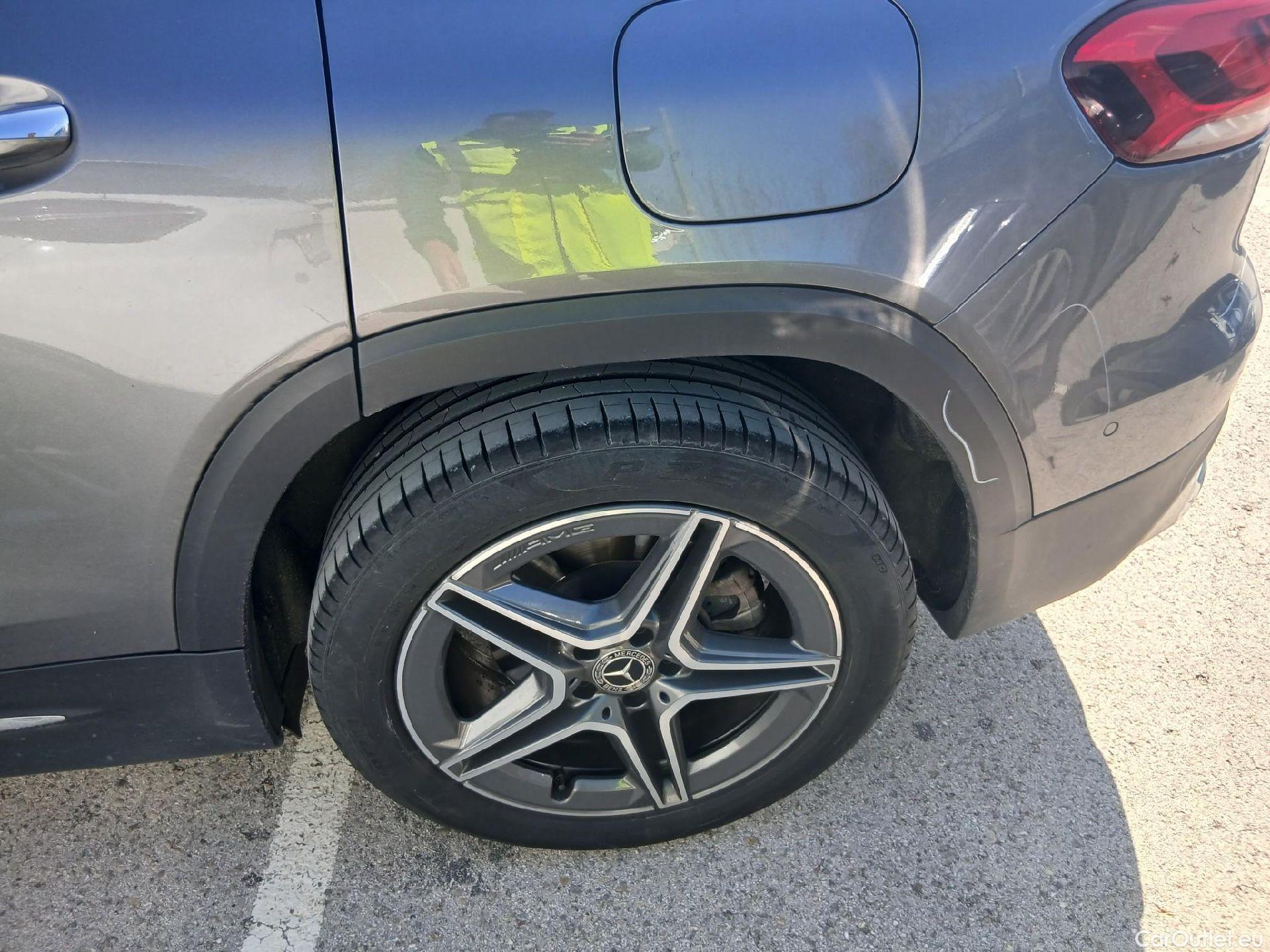  Mercedes  GLB MERCEDES-BENZ  / 2019 / 5P / todoterreno 2.0  250 4MATIC DCT 165KW (224CV) #11
