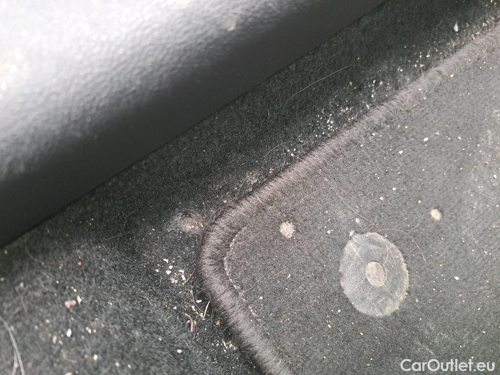  Ford  Focus FORD  / 2018 / 5P / berlina con portón 1.0 Ecoboost 92kW Trend Edition #11