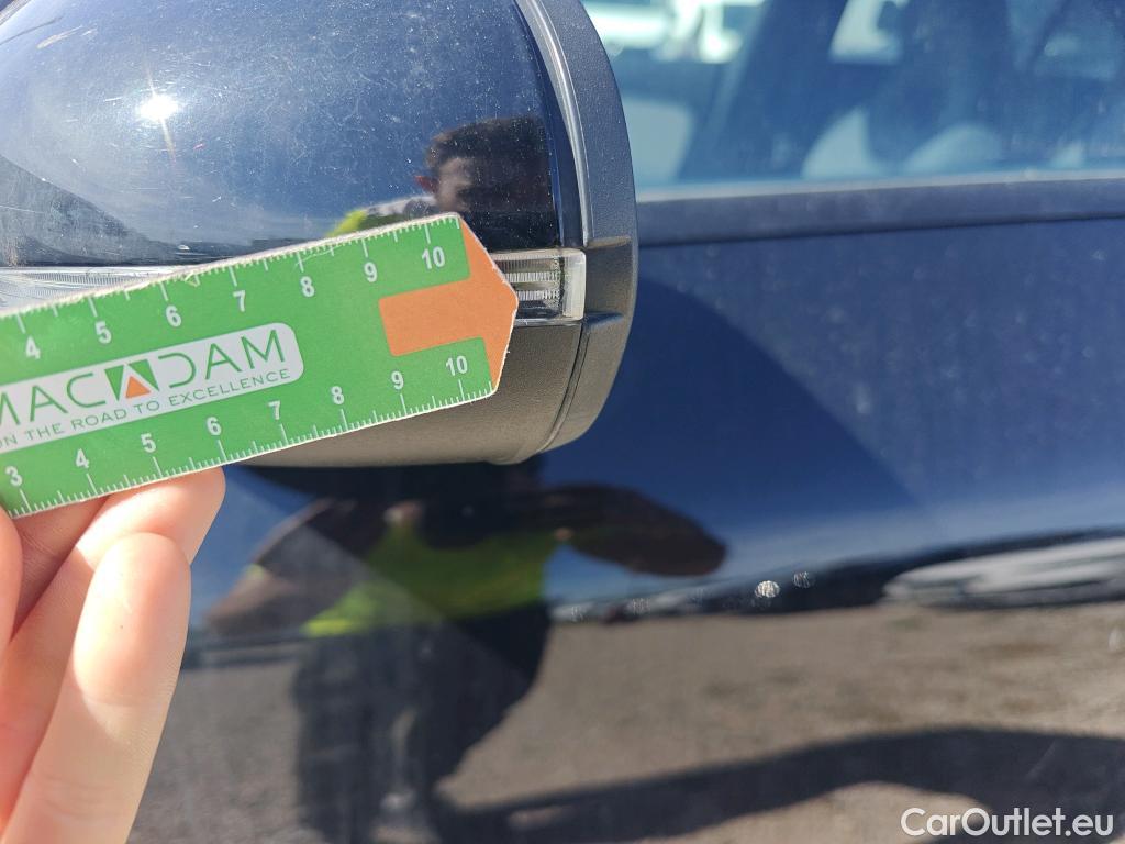  Mercedes  CLA-Klasse MERCEDES-BENZ CLA / 2019 / 4P / coupé CLA 200 D DCT #40