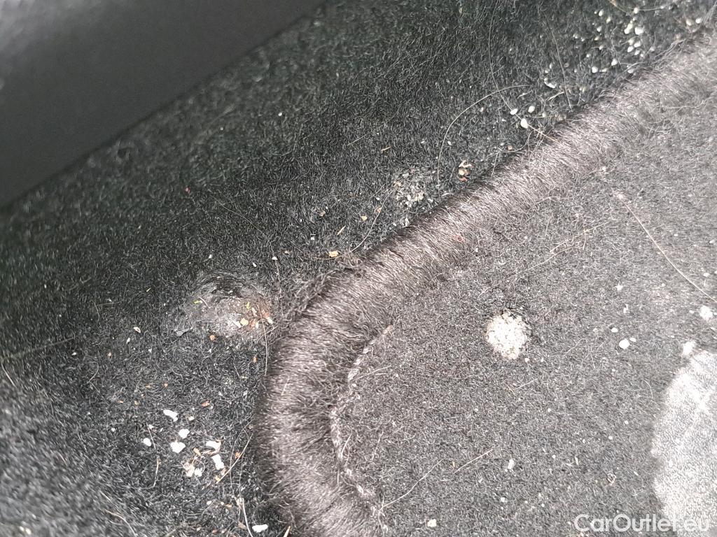  Ford  Focus FORD  / 2018 / 5P / berlina con portón 1.0 Ecoboost 92kW Trend Edition #12