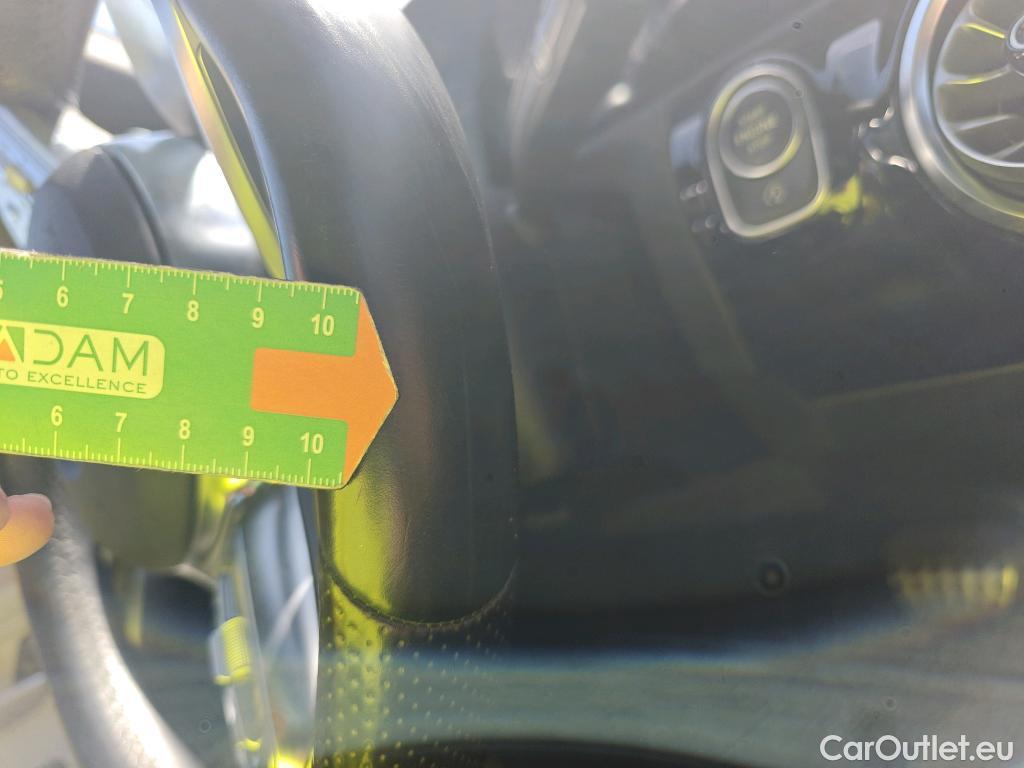  Mercedes  CLA-Klasse MERCEDES-BENZ CLA / 2019 / 4P / coupé CLA 200 D DCT #50