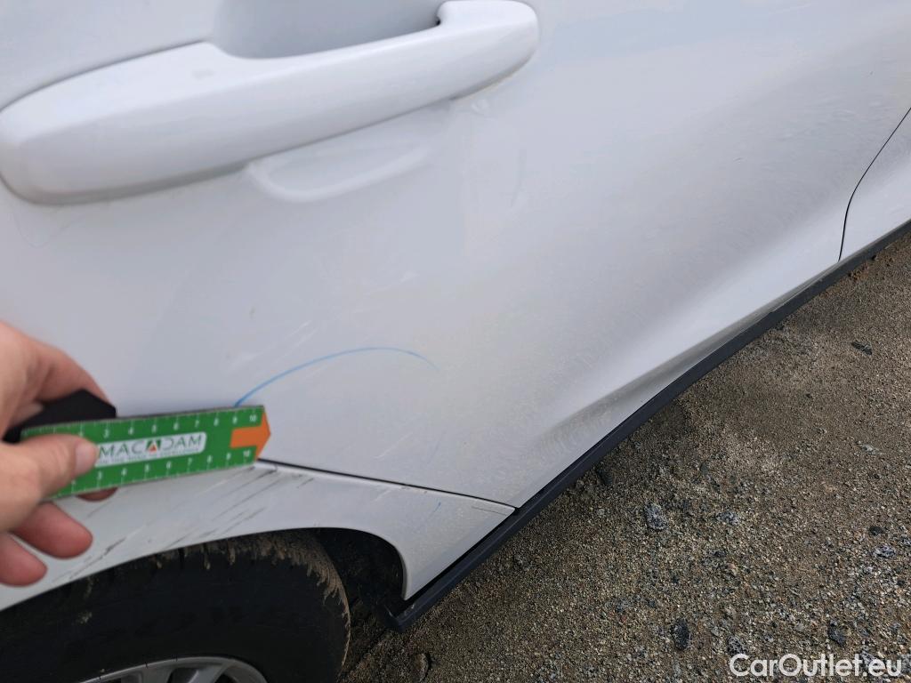  Ford  Focus FORD  / 2018 / 5P / berlina con portón 1.0 Ecoboost 92kW Trend Edition #6