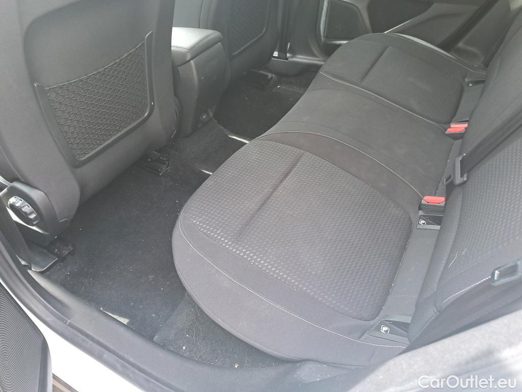  Ford  Focus FORD  / 2018 / 5P / berlina con portón 1.0 Ecoboost 92kW Trend Edition #14