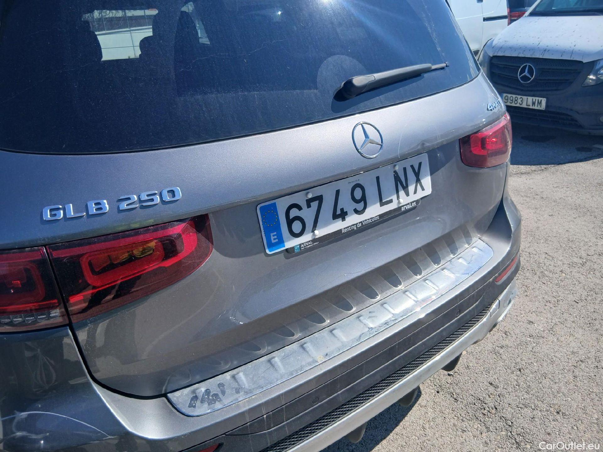  Mercedes  GLB MERCEDES-BENZ  / 2019 / 5P / todoterreno 2.0  250 4MATIC DCT 165KW (224CV) #20