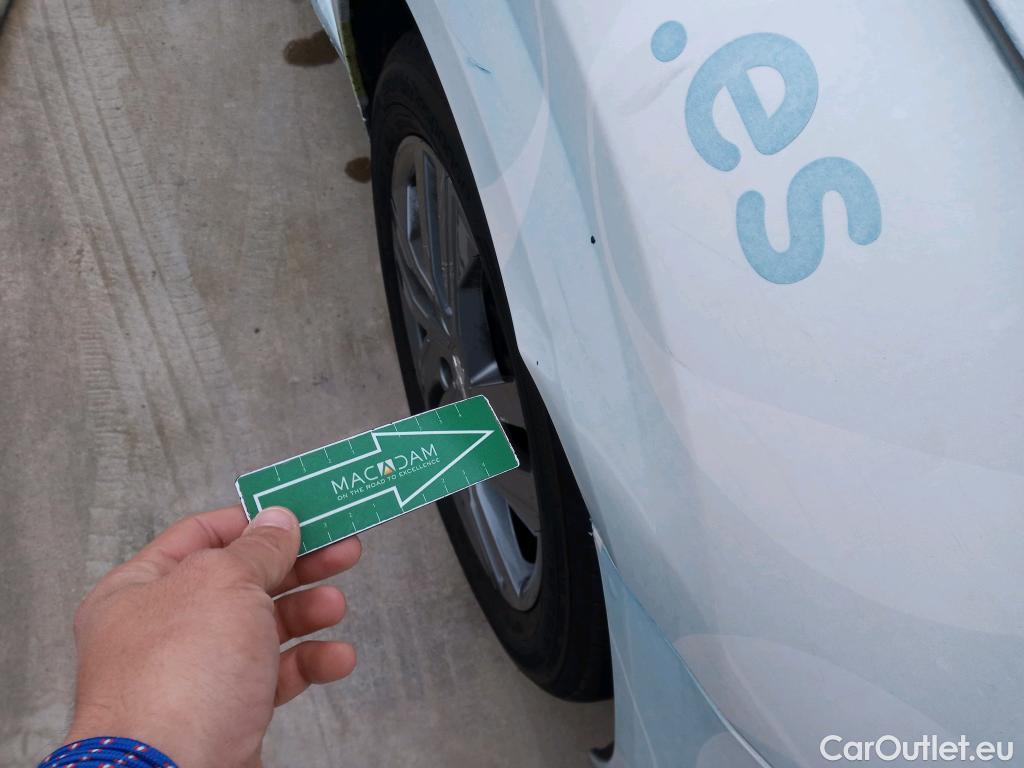  Peugeot  208 PEUGEOT  / 2019 / 5P / berlina con portón BlueHDi 73kW (100CV) Business Line #7