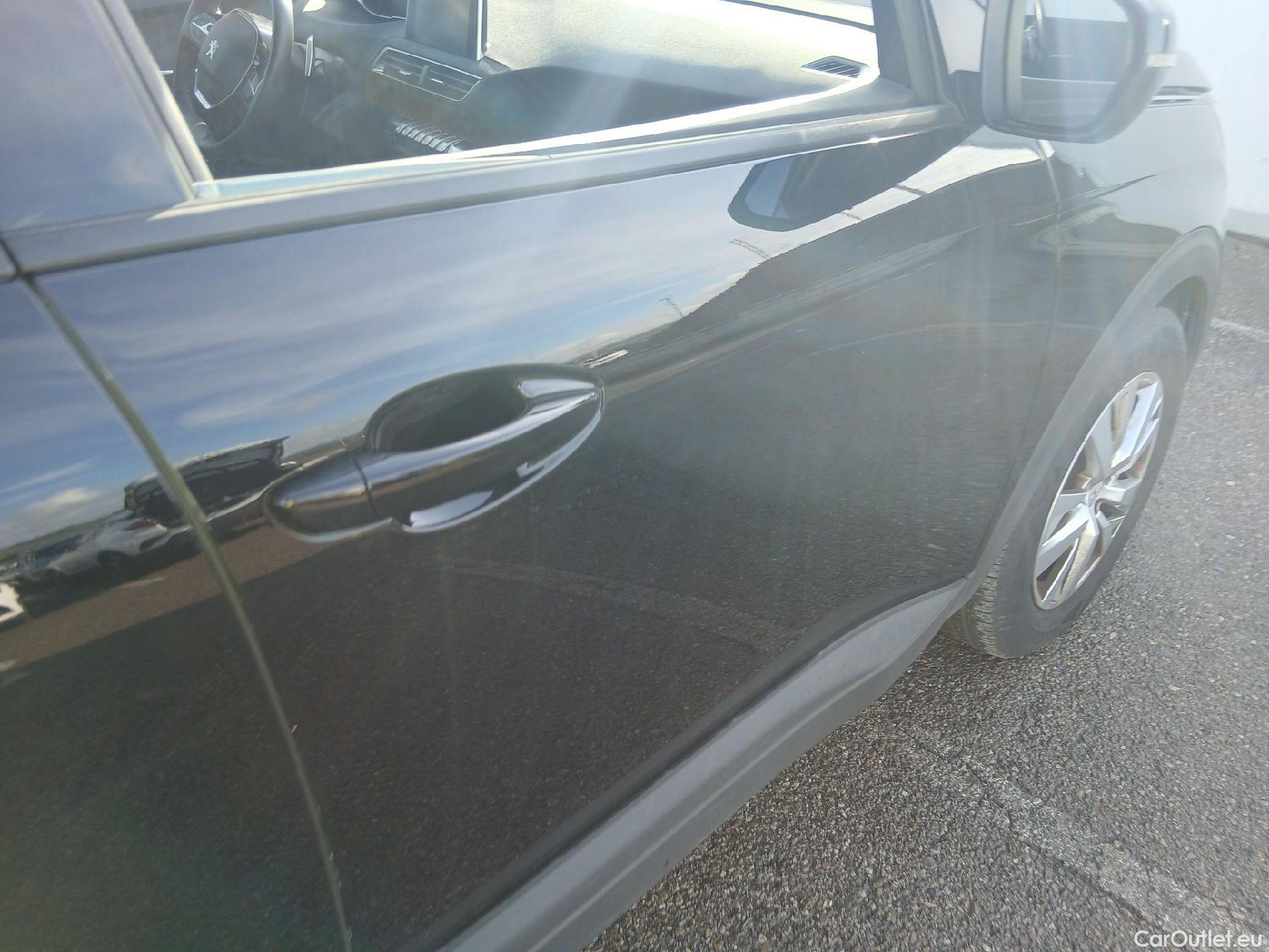  Peugeot  3008 PEUGEOT  / 2020 / 5P / todoterreno 1.5 BlueHDi 96kW Active Pack EAT8 #17