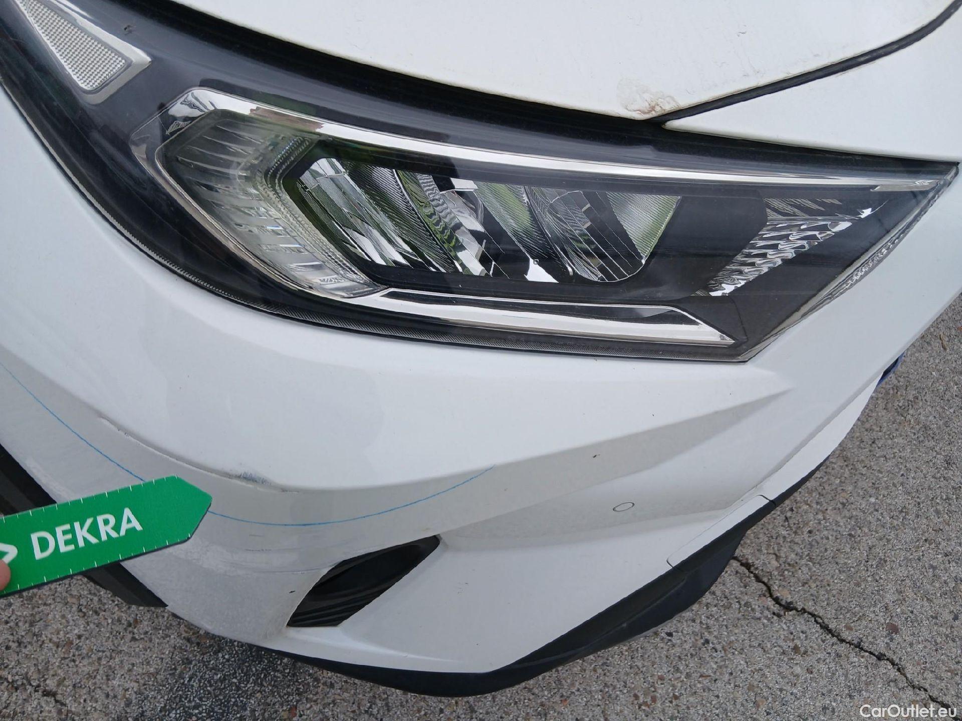  Toyota  RAV4 TOYOTA  / 2018 / 5P / todoterreno 2.5l 220H Advance #6