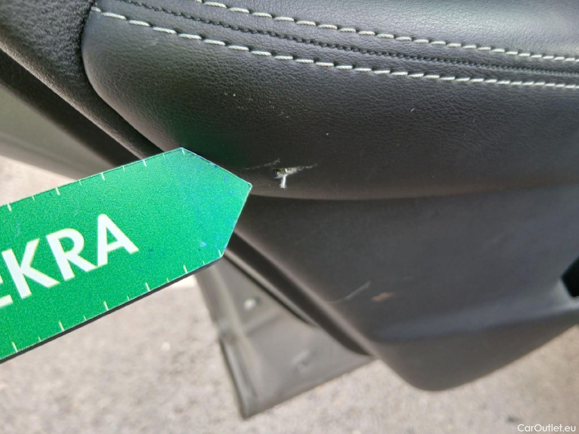  Nissan  Qashqai NISSAN  / 2021 / 5P / todoterreno DIG-T 116kW (158CV) mHEV Xtronic Acenta (AC8) #50