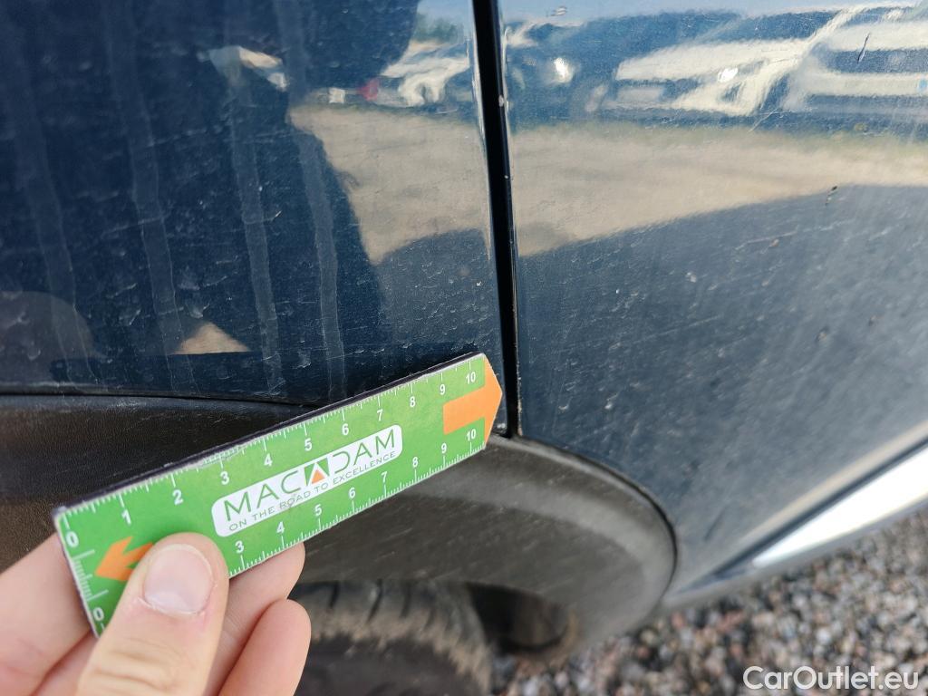  Peugeot  5008 PEUGEOT  / 2020 / 5P / todoterreno 1.5 BlueHDi 96kW S&S Allure Pack EAT8 #7