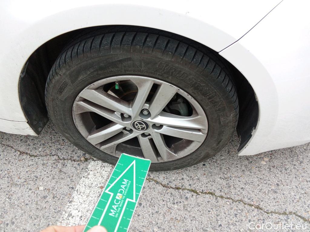  Toyota  Corolla TOYOTA  1.8 125H ACTIVE TECH E-CVT #33