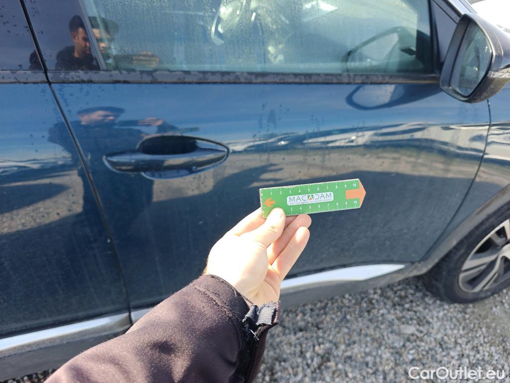  Peugeot  5008 PEUGEOT  / 2020 / 5P / todoterreno 1.5 BlueHDi 96kW S&S Allure Pack EAT8 #23