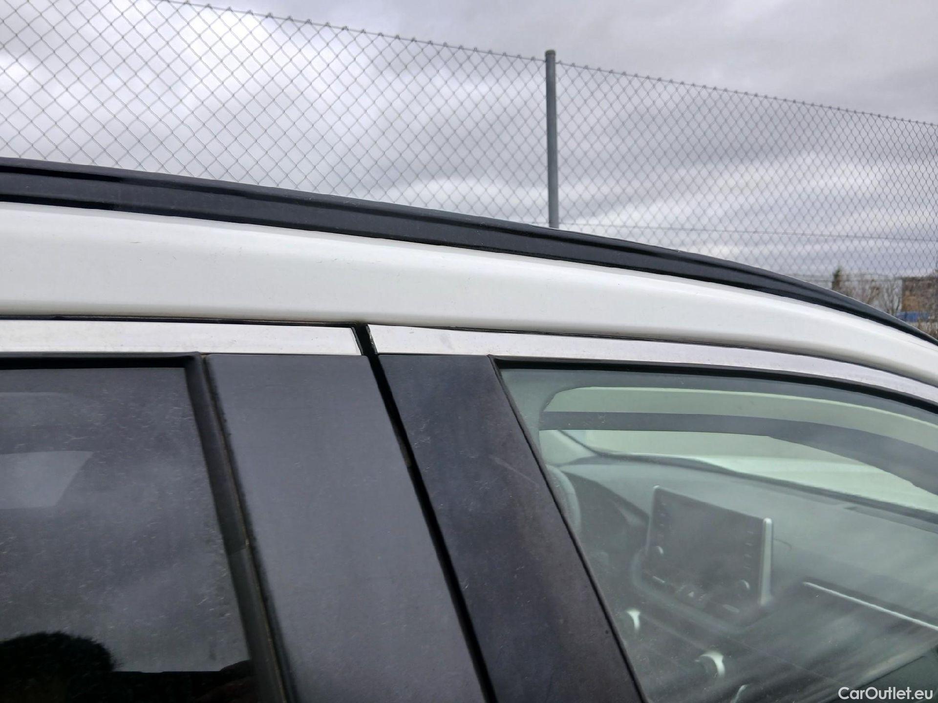  Toyota  RAV4 TOYOTA  / 2018 / 5P / todoterreno 2.5l 220H Advance #40