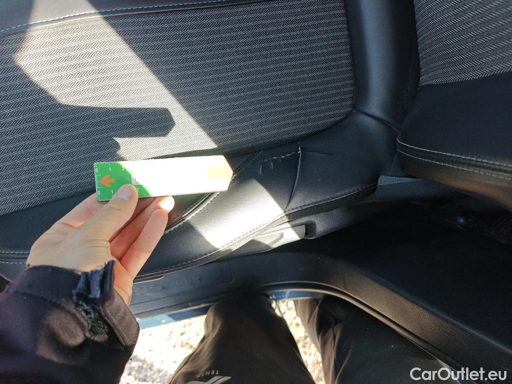  Peugeot  5008 PEUGEOT  / 2020 / 5P / todoterreno 1.5 BlueHDi 96kW S&S Allure Pack EAT8 #8