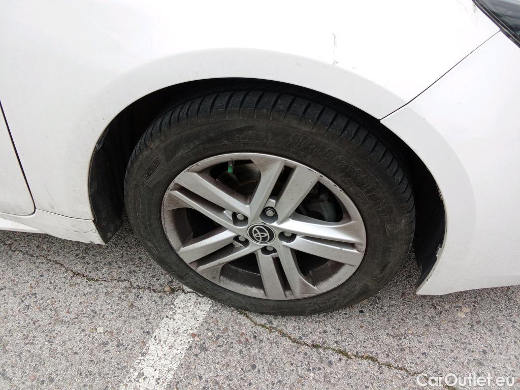  Toyota  Corolla TOYOTA  1.8 125H ACTIVE TECH E-CVT #32