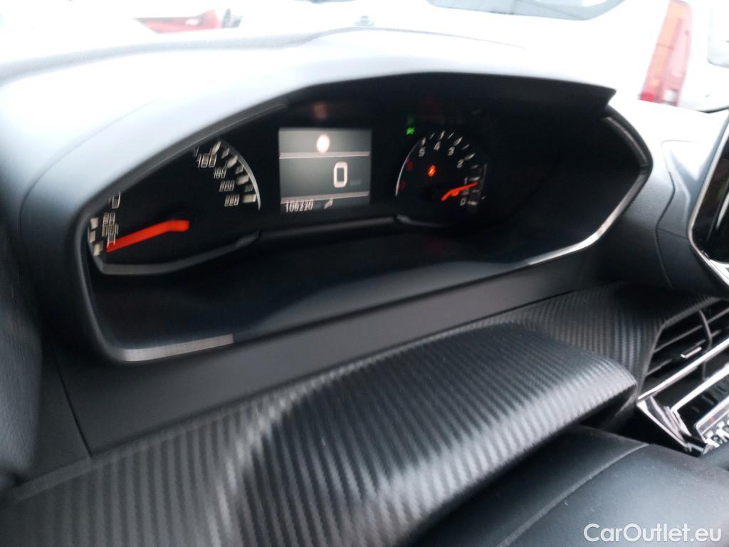  Peugeot  208 PEUGEOT  / 2019 / 5P / berlina con portón BlueHDi 73kW (100CV) Business Line #30