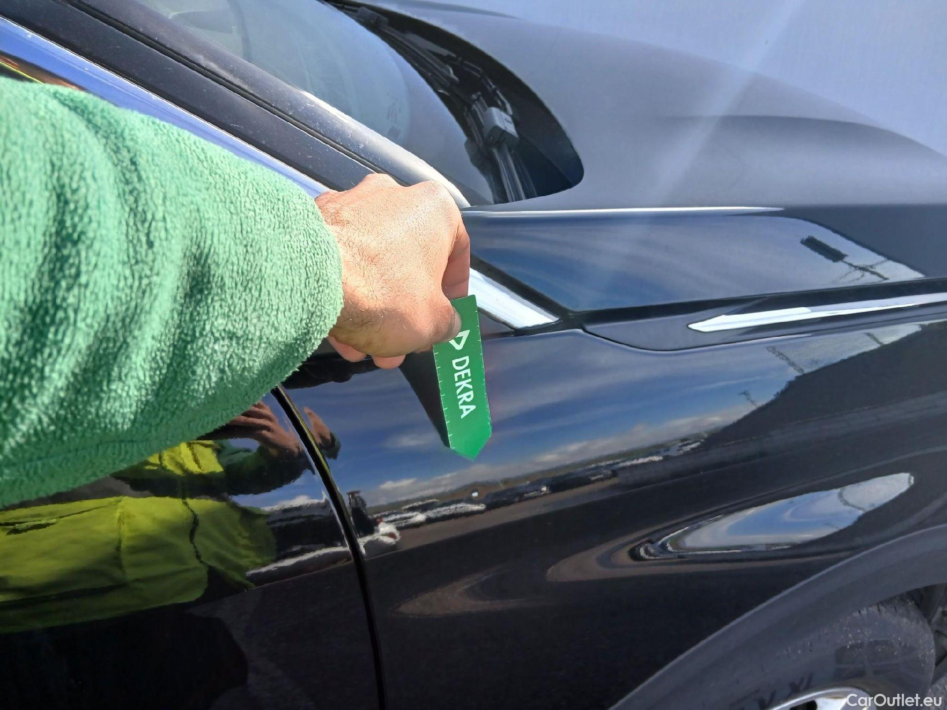  Peugeot  3008 PEUGEOT  / 2020 / 5P / todoterreno 1.5 BlueHDi 96kW Active Pack EAT8 #20