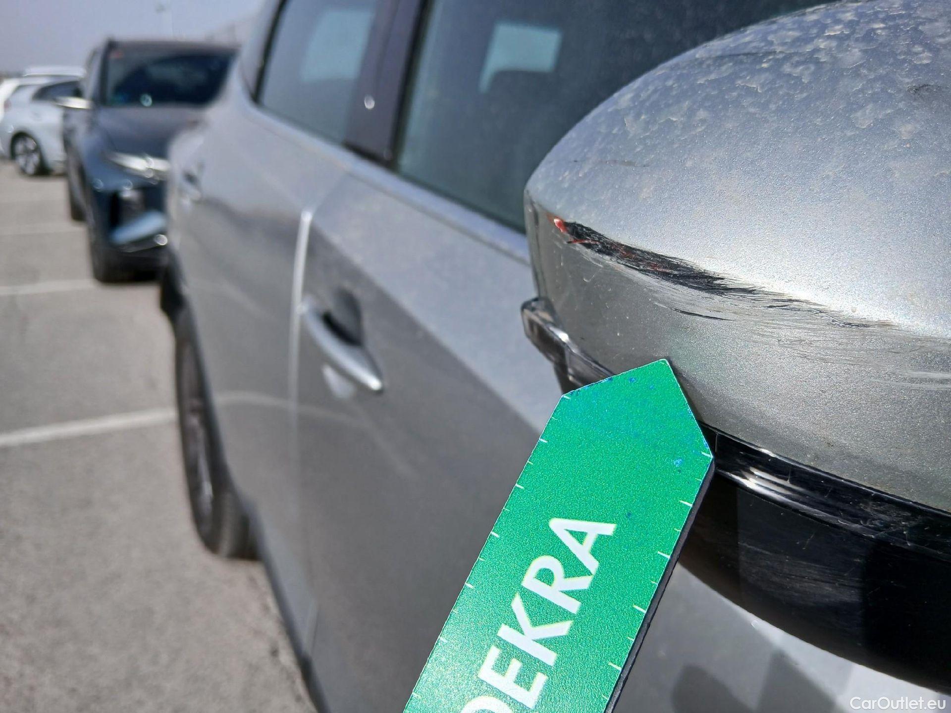  Nissan  Qashqai NISSAN  / 2021 / 5P / todoterreno DIG-T 116kW (158CV) mHEV Xtronic Acenta (AC8) #59