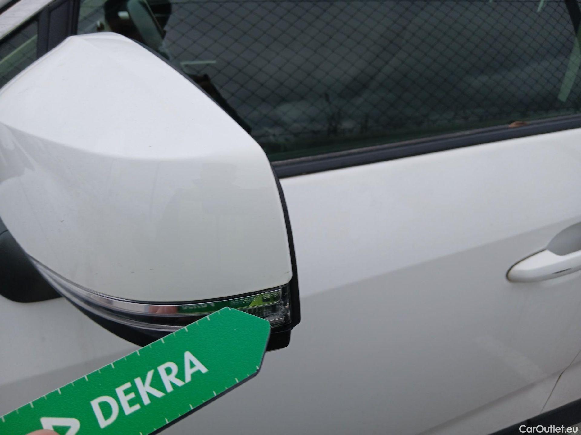  Toyota  RAV4 TOYOTA  / 2018 / 5P / todoterreno 2.5l 220H Advance #15