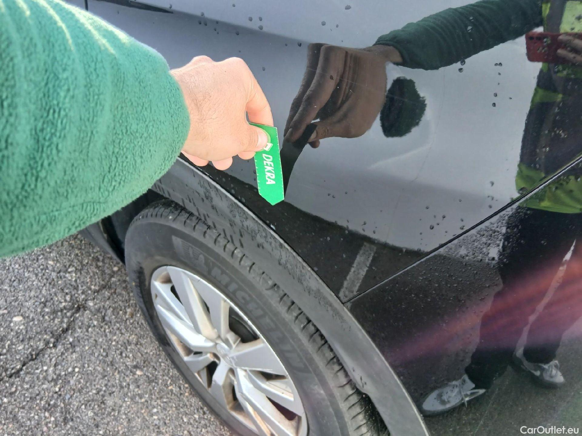  Peugeot  3008 PEUGEOT  / 2020 / 5P / todoterreno 1.5 BlueHDi 96kW Active Pack EAT8 #12