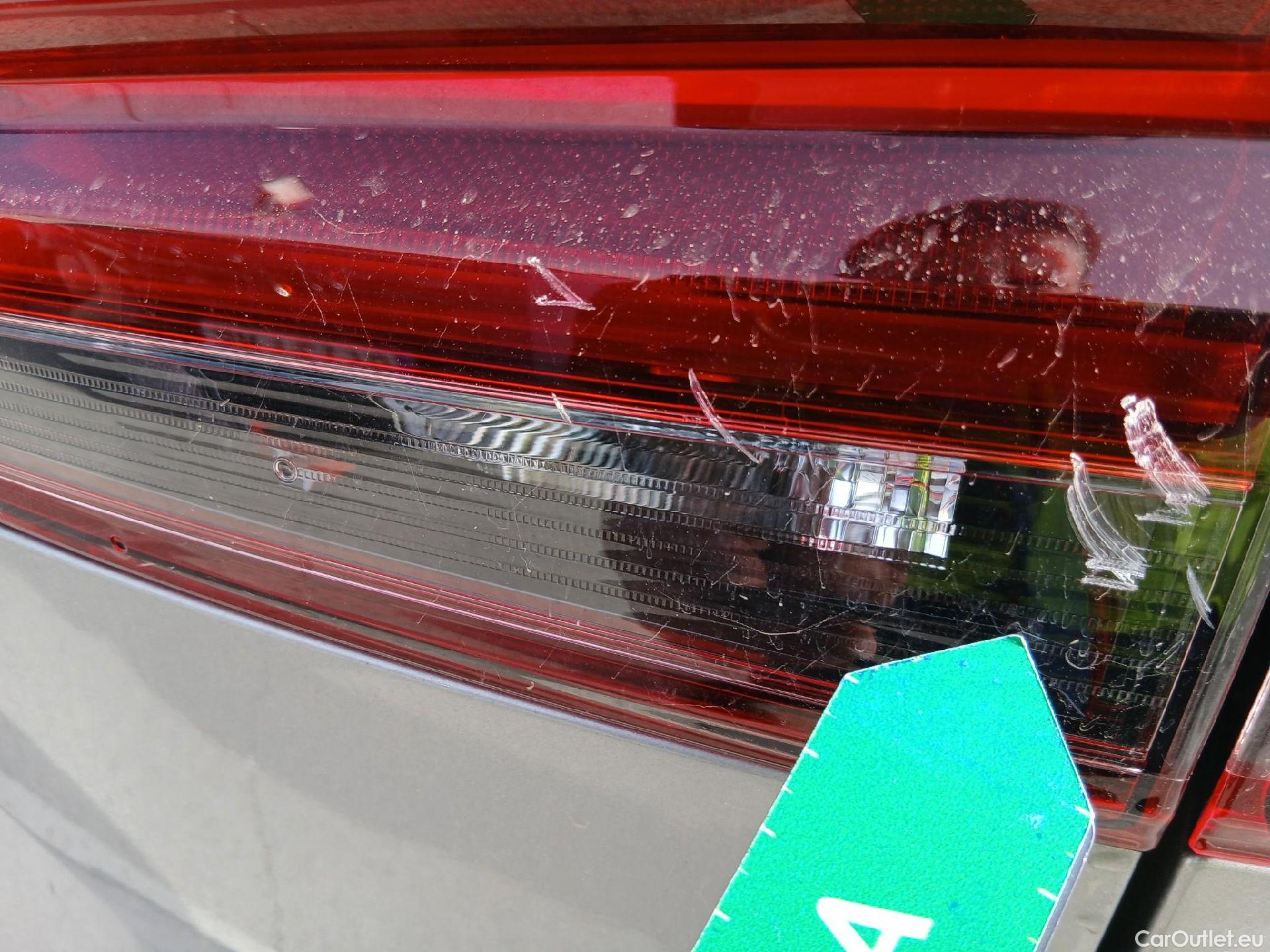  Nissan  Qashqai NISSAN  / 2021 / 5P / todoterreno DIG-T 116kW (158CV) mHEV Xtronic Acenta (AC8) #38