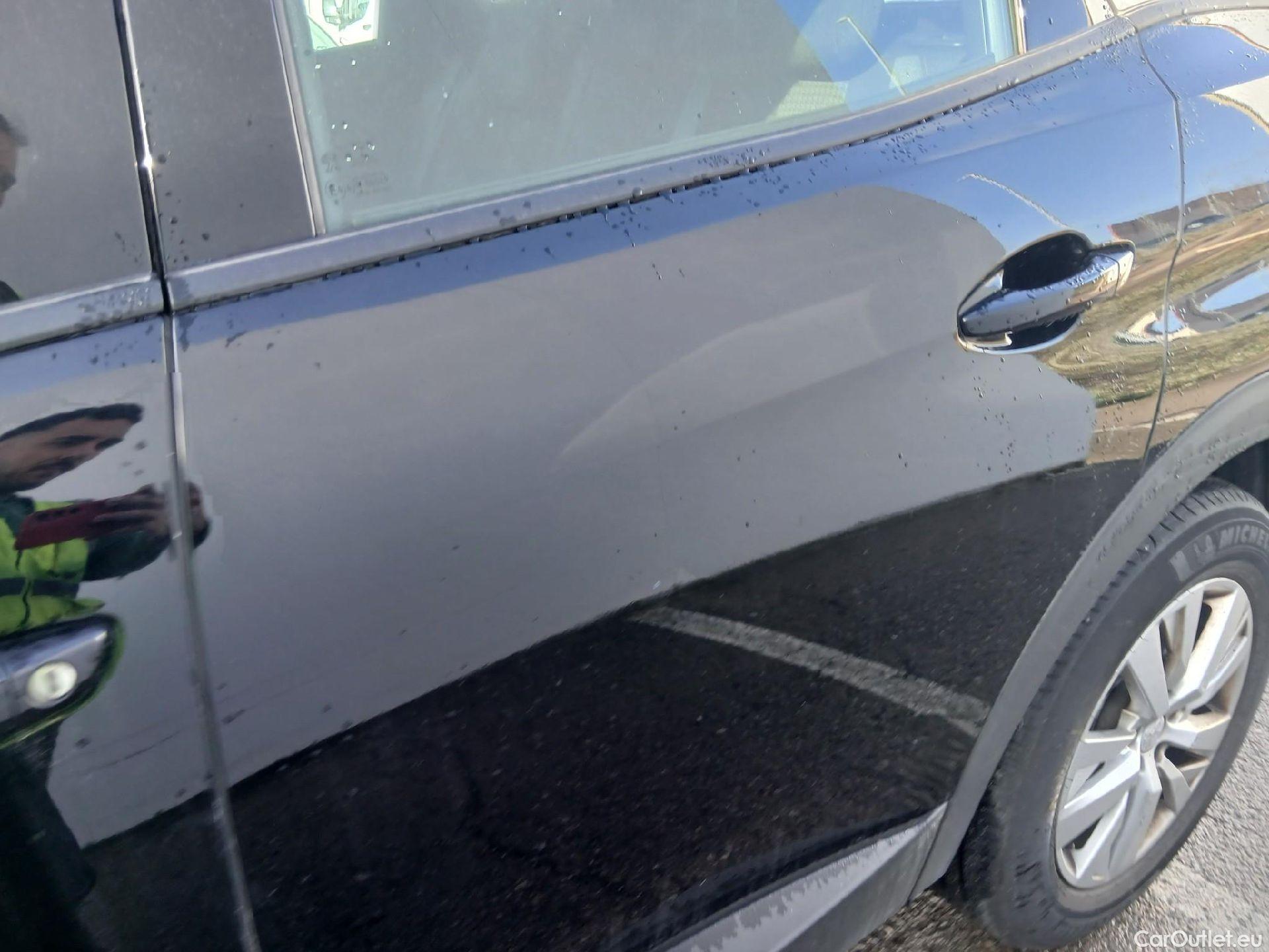  Peugeot  3008 PEUGEOT  / 2020 / 5P / todoterreno 1.5 BlueHDi 96kW Active Pack EAT8 #10