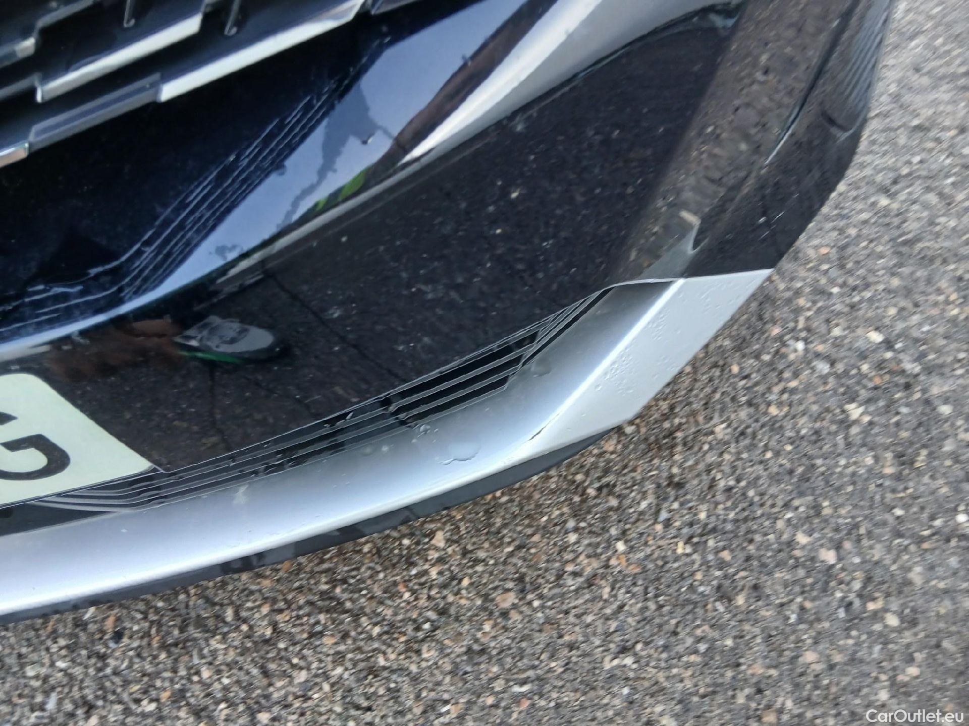  Peugeot  3008 PEUGEOT  / 2020 / 5P / todoterreno 1.5 BlueHDi 96kW Active Pack EAT8 #4