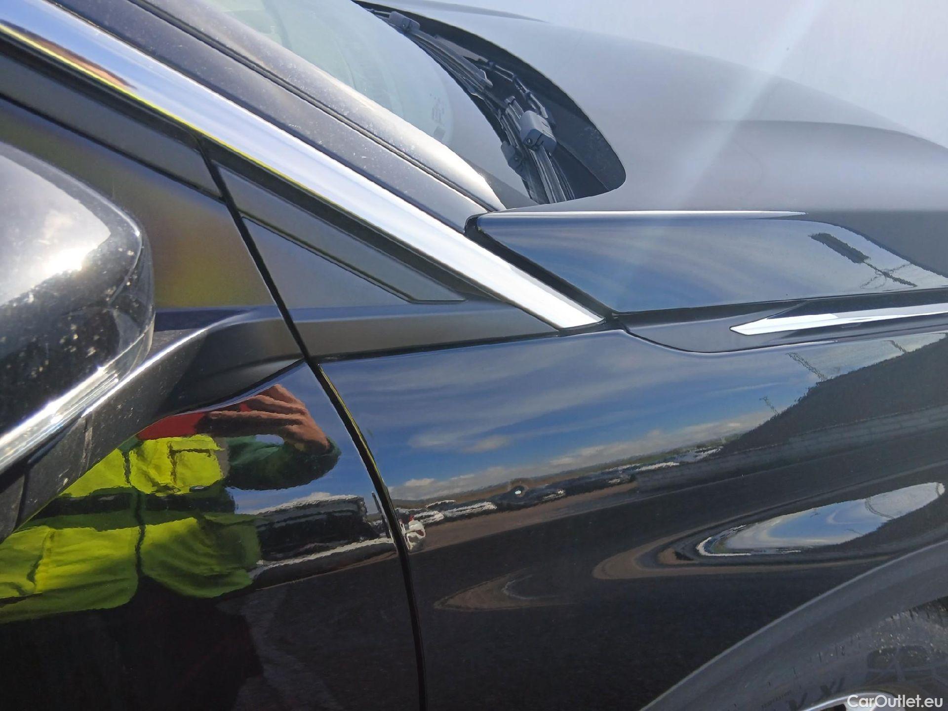  Peugeot  3008 PEUGEOT  / 2020 / 5P / todoterreno 1.5 BlueHDi 96kW Active Pack EAT8 #19