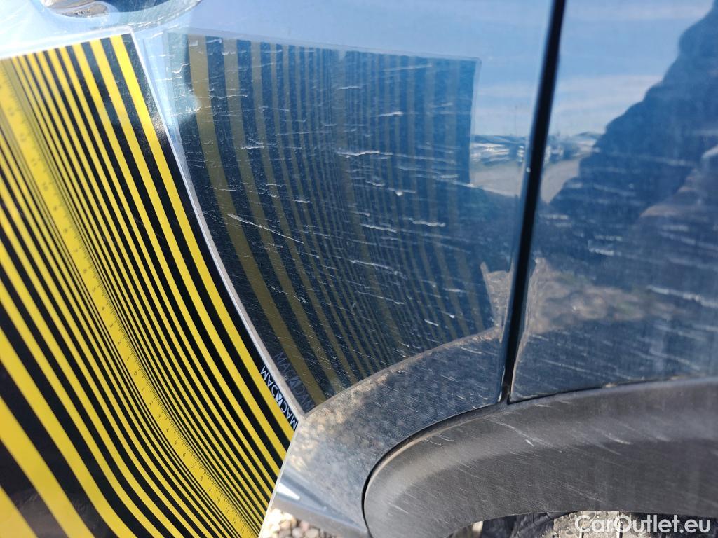  Peugeot  5008 PEUGEOT  / 2020 / 5P / todoterreno 1.5 BlueHDi 96kW S&S Allure Pack EAT8 #20