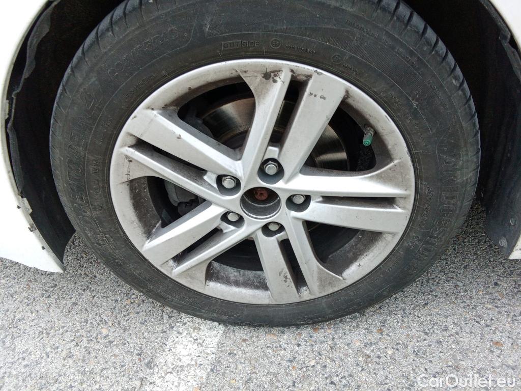  Toyota  Corolla TOYOTA  1.8 125H ACTIVE TECH E-CVT #43