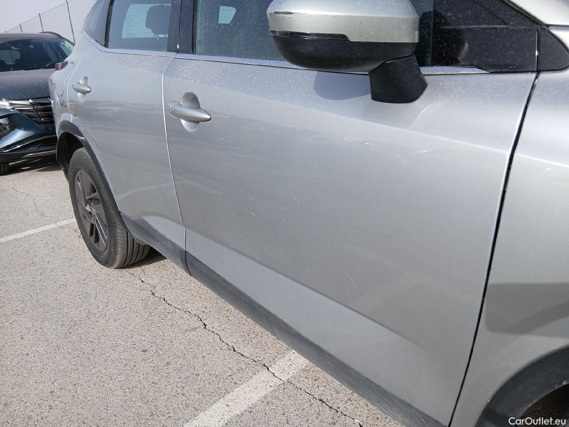  Nissan  Qashqai NISSAN  / 2021 / 5P / todoterreno DIG-T 116kW (158CV) mHEV Xtronic Acenta (AC8) #61