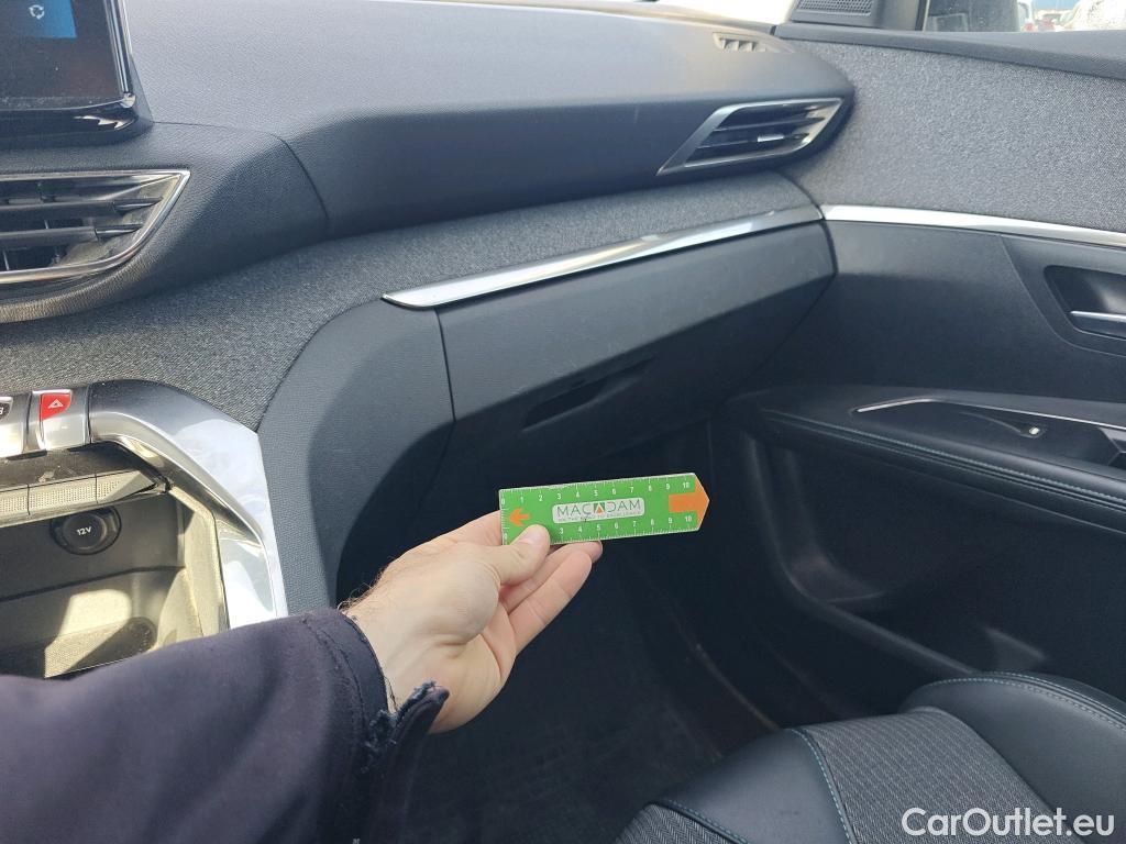  Peugeot  5008 PEUGEOT  / 2020 / 5P / todoterreno 1.5 BlueHDi 96kW S&S Allure Pack EAT8 #12