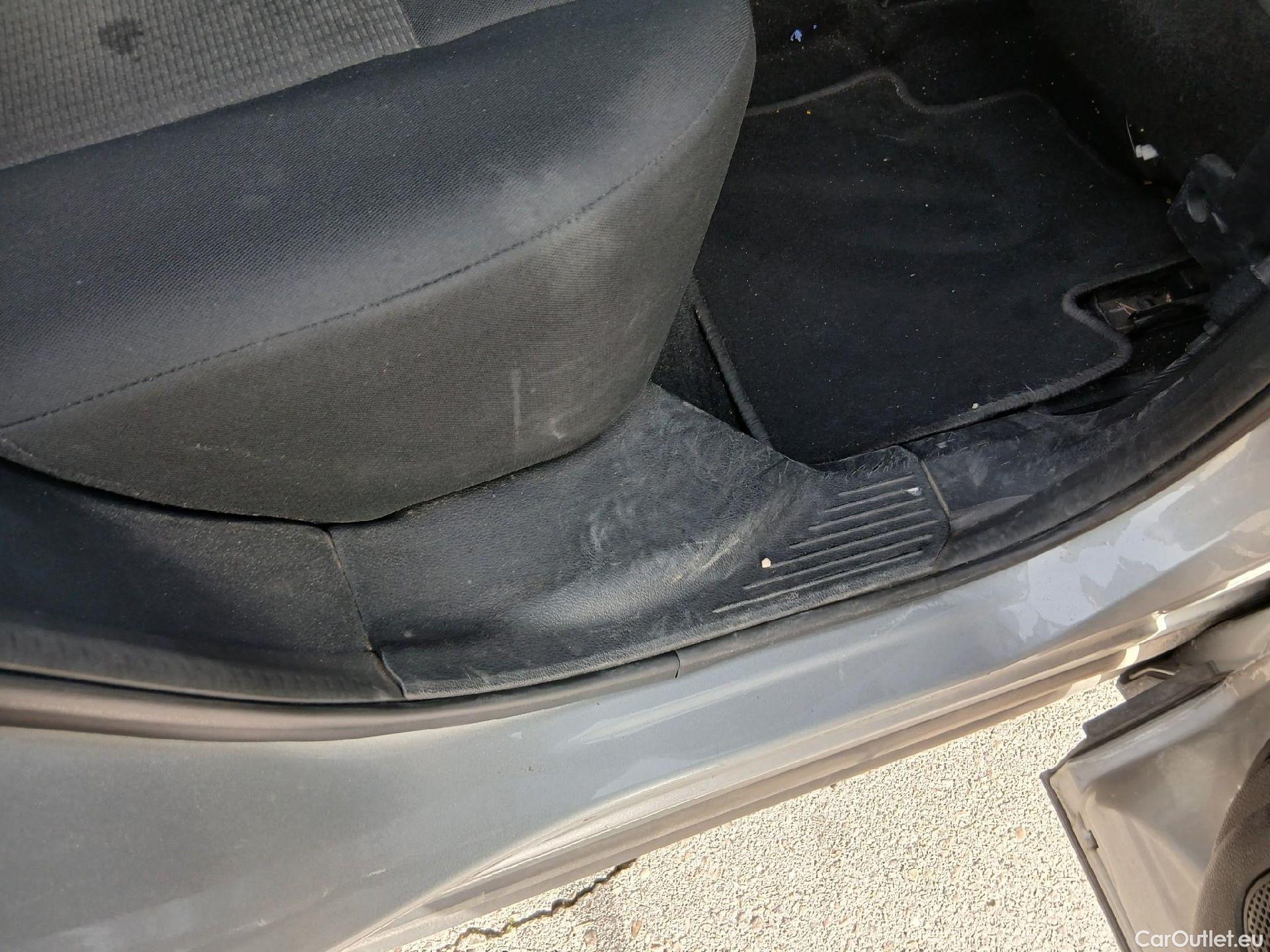  Nissan  Qashqai NISSAN  / 2021 / 5P / todoterreno DIG-T 116kW (158CV) mHEV Xtronic Acenta (AC8) #57