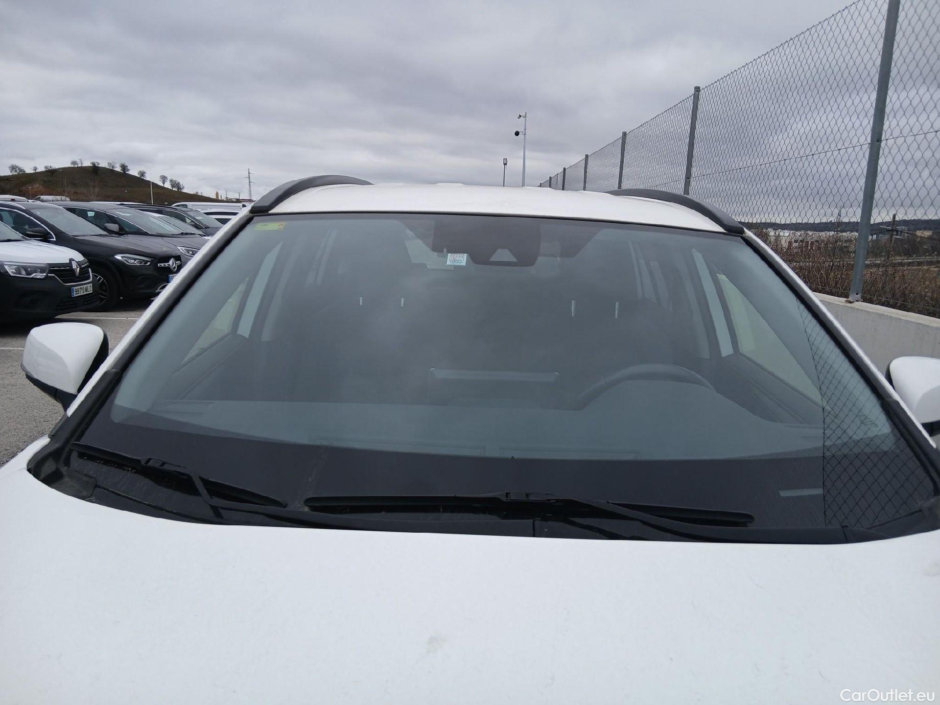  Toyota  RAV4 TOYOTA  / 2018 / 5P / todoterreno 2.5l 220H Advance #5