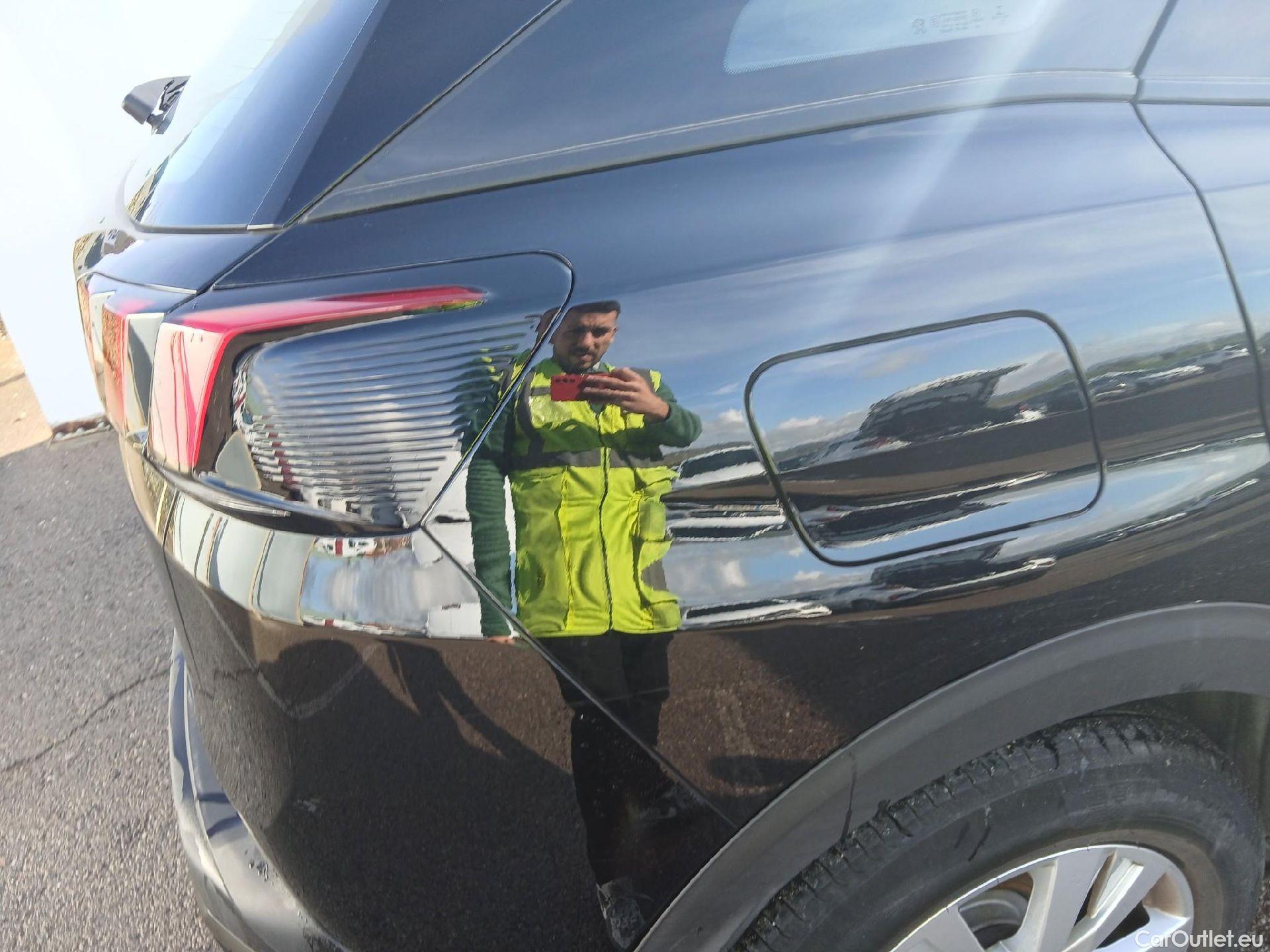  Peugeot  3008 PEUGEOT  / 2020 / 5P / todoterreno 1.5 BlueHDi 96kW Active Pack EAT8 #14