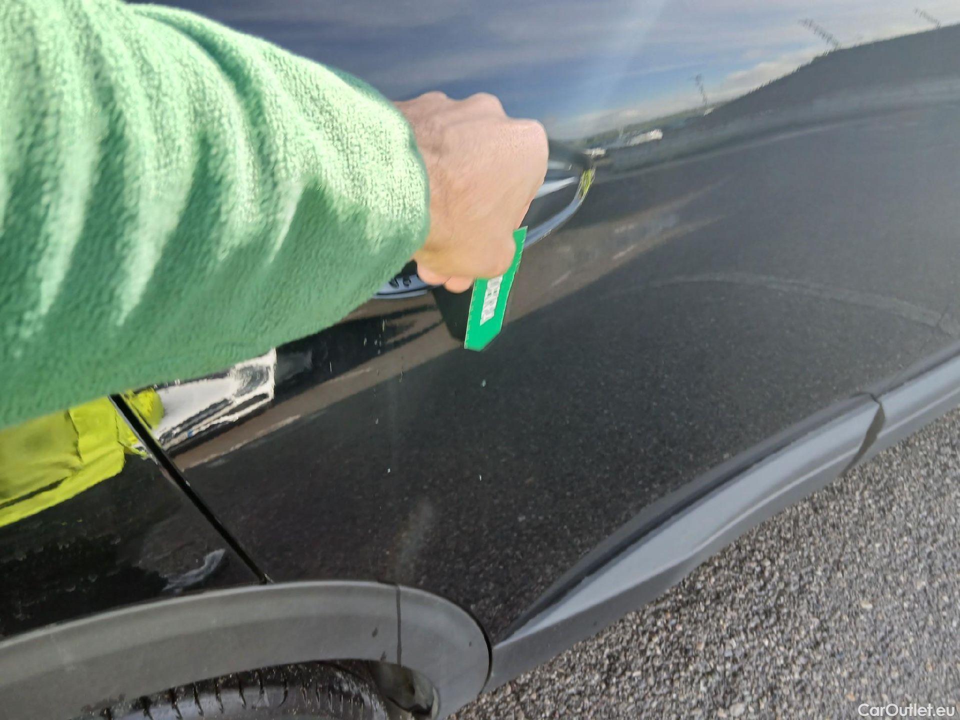  Peugeot  3008 PEUGEOT  / 2020 / 5P / todoterreno 1.5 BlueHDi 96kW Active Pack EAT8 #15